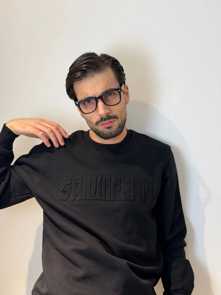 embossed-crewneck-sweatshirt-2
